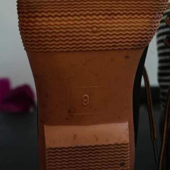 Women’s Duck Boots - Picture 7 of 8